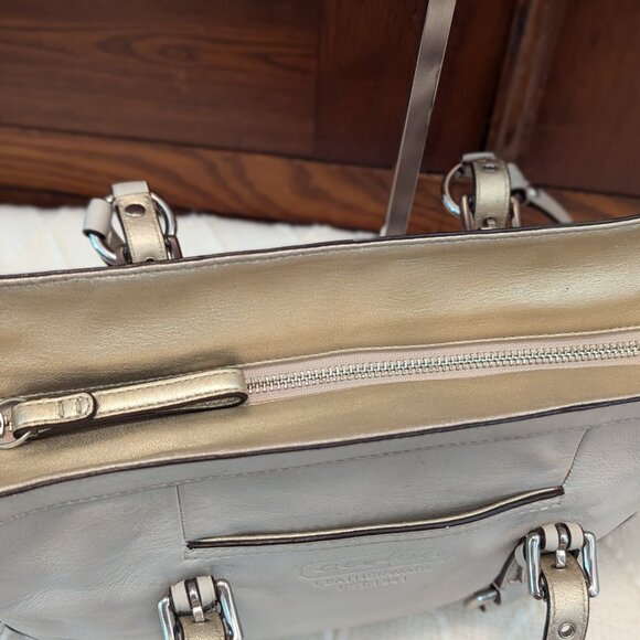 Coach F12343 Beige Gold Leather Shoulder Bag - Picture 6 of 11